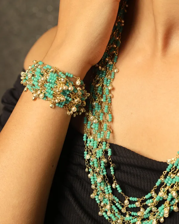 Turquoise_Onyx_Bunch_Necklace_For_Women_And_Girls