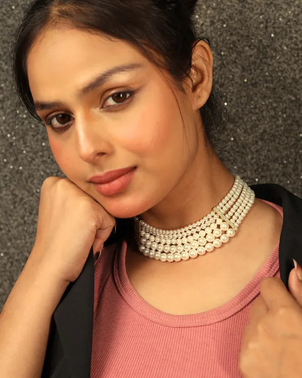 Layered_Pearl_Choker_For_Women_And_Girls