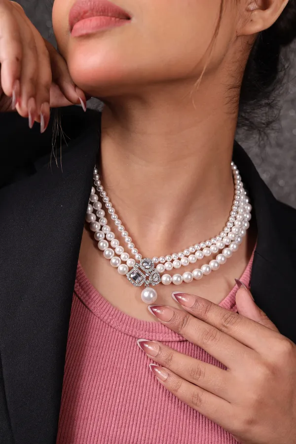 Layered_Pearls_With_Pendant_Necklace_For_Women_And_Girls
