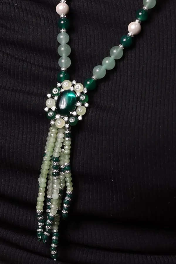 Green_Prehnite_With_Pendant_String_Necklace_For_Women_And_Girls