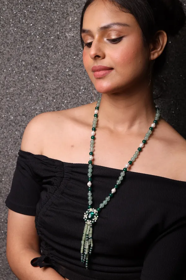 Green_Prehnite_With_Pendant_String_Necklace_For_Women_And_Girls