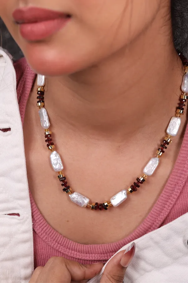 Boraq_Pearl_And_Garnet_Beads_Necklace_For_Women_And_Girls
