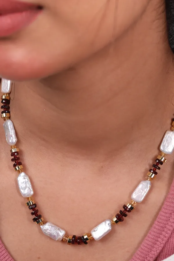 Boraq_Pearl_And_Garnet_Beads_Necklace_For_Women_And_Girls