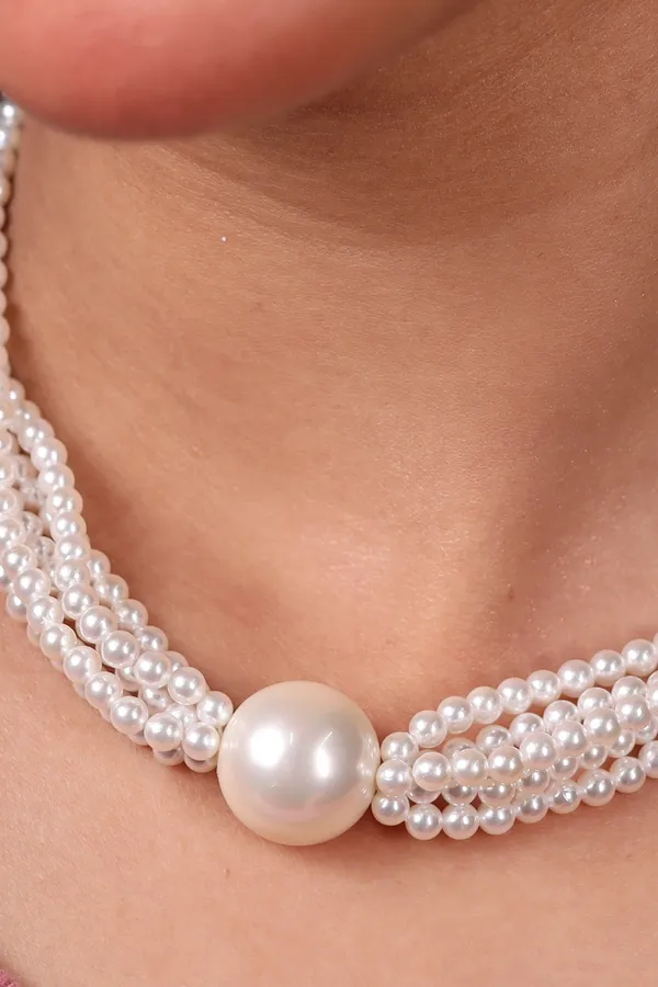 Elegant_Pearl_Contemporary_Necklace_For_Women_And_Girls