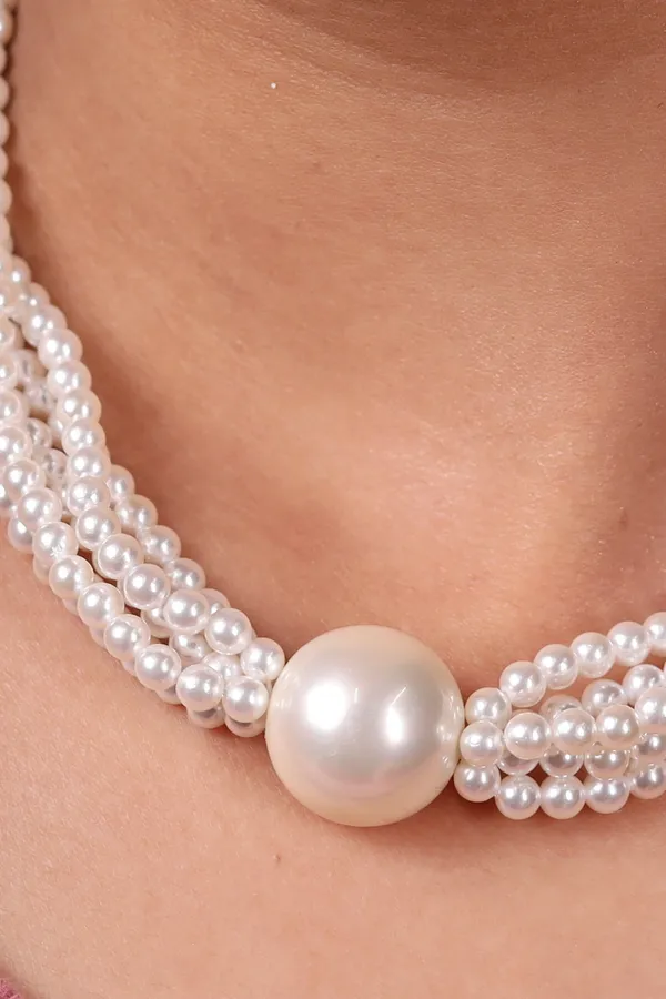 Elegant_Pearl_Contemporary_Necklace_For_Women_And_Girls