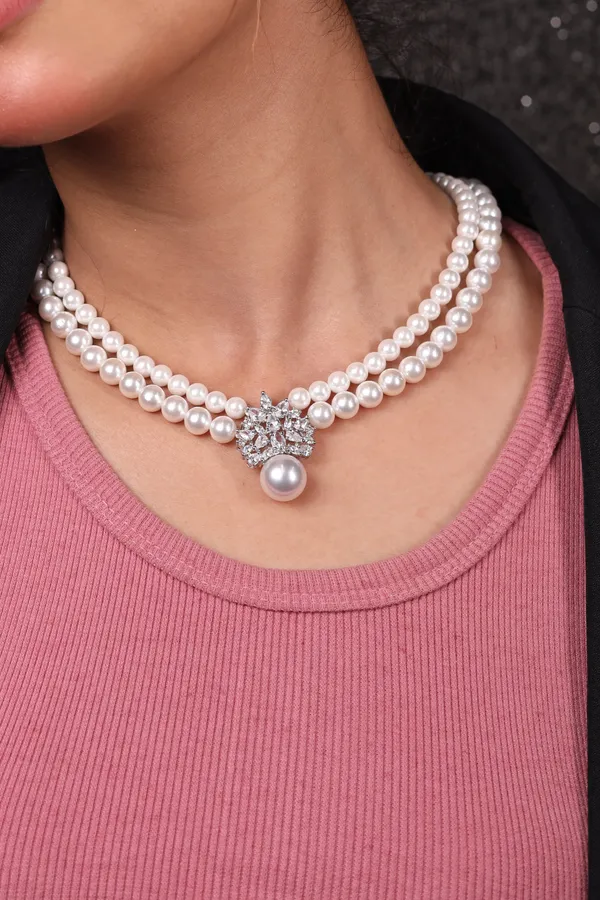 Elegant_Pearls_And_Pendant_Necklace_For_Women_And_Girls