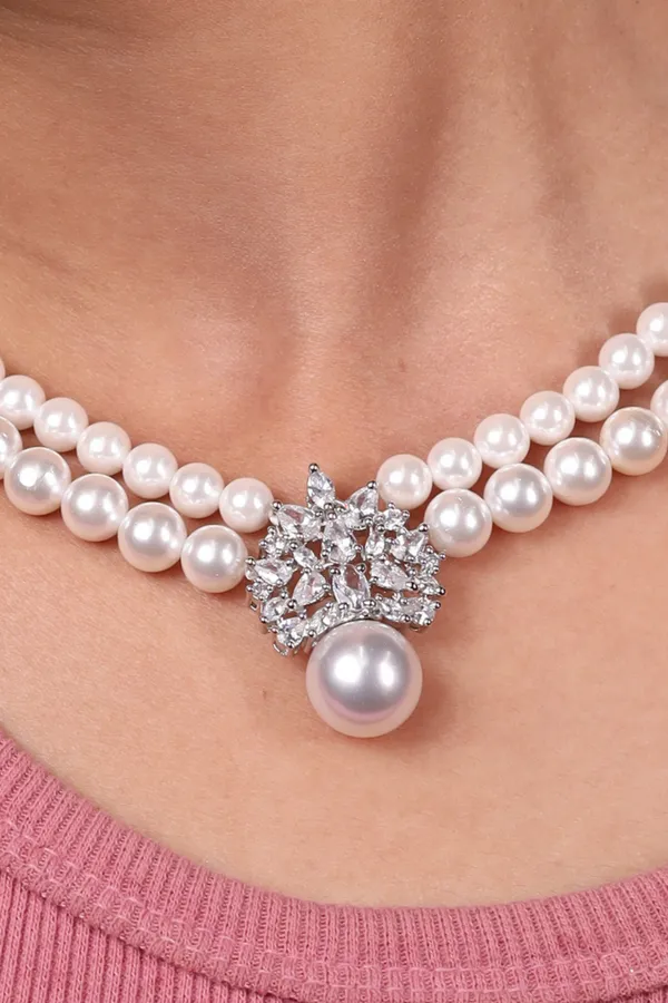 Elegant_Pearls_And_Pendant_Necklace_For_Women_And_Girls
