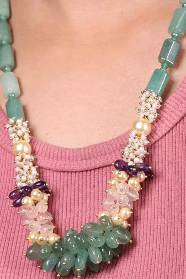 Green_Strawberry_Quartz_Bunch_Necklace_For_Women_And_Girls