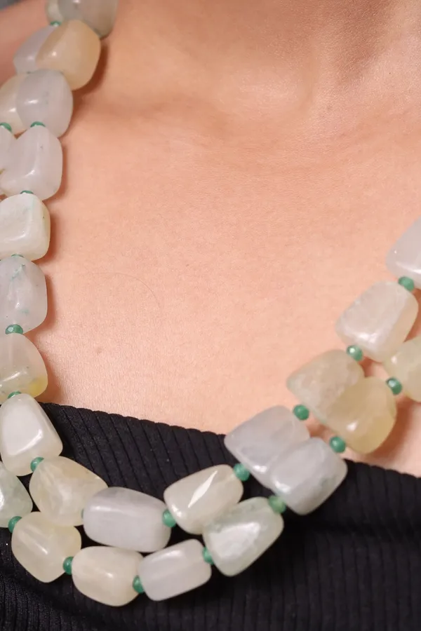 Beautiful_Shaded_Pink_Tumbles_Necklace_For_Women_And_Girls