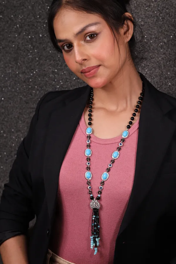 Admirable_Turquoise_And_Black_Contemporary_Necklace_For_Women_And_Girls