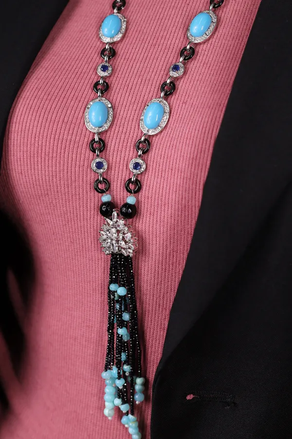 Admirable_Turquoise_And_Black_Contemporary_Necklace_For_Women_And_Girls