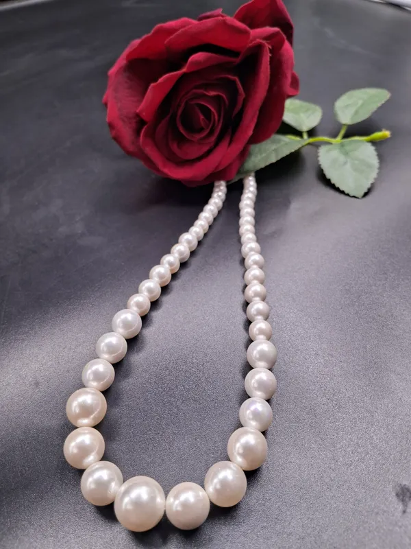 Elegant_Shell_Pearl_Necklace_For_Women_And_Girls