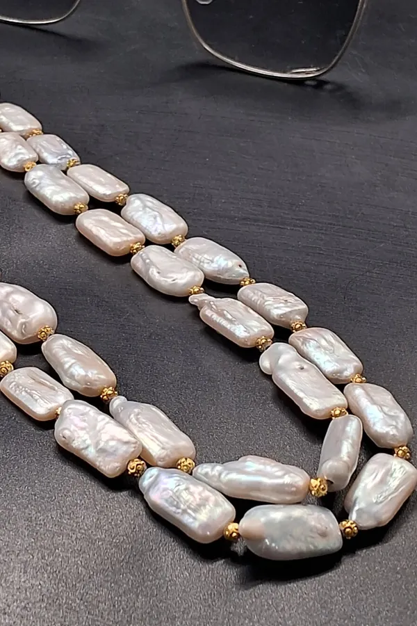 Flat_Buraq_Pearl_Necklace_With_Gold_Spacers_|_Elegant_Natural_Jewelry_For_Women_And_Girls