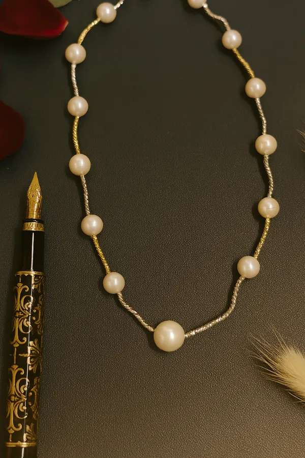 Beautiful_Pearl_Necklace_For_The_Woman_And_Girls