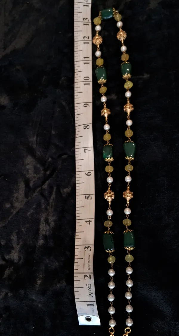 Premium_Green_Gemstone_Necklace_With_Pearls_And_Yellow_Beads
