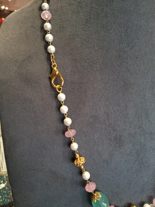 Green_Aventurine_Tumble_Necklace_With_Pearls_And_Pink_Beads