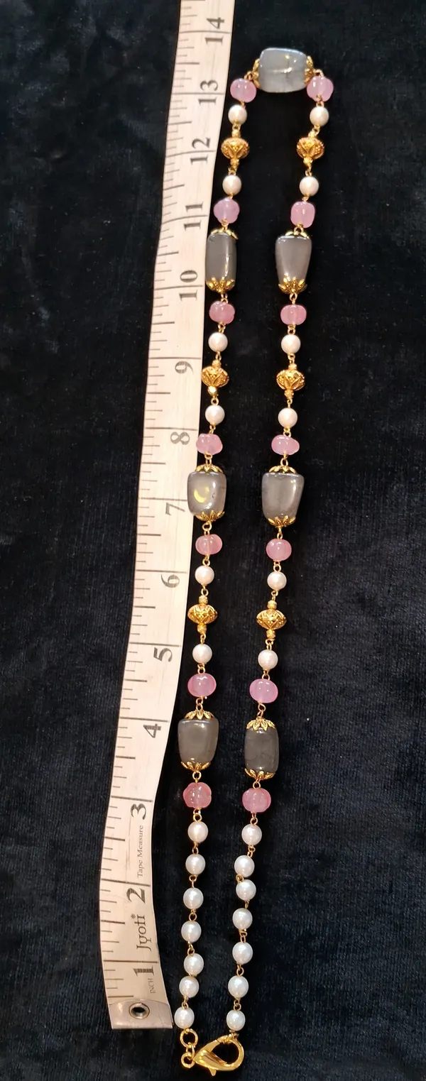 Premium_Grey_Gemstone_Tumble_Necklace_With_Pearls_And_Antique_Gold_Accents