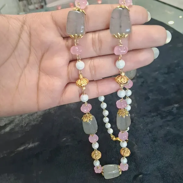 Premium_Grey_Gemstone_Tumble_Necklace_With_Pearls_And_Antique_Gold_Accents