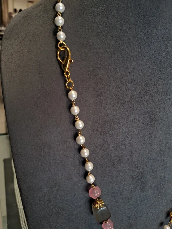 Premium_Grey_Gemstone_Tumble_Necklace_With_Pearls_And_Antique_Gold_Accents