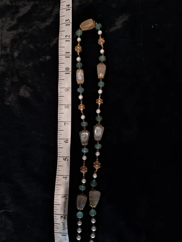 Elegant_Green_Aventurine_With_Yellow_Tumble_Statement_Necklace