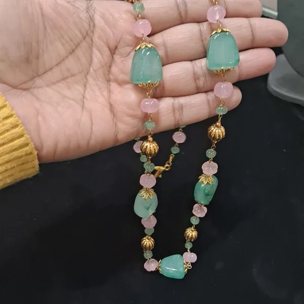 Elegant_Green_Aventurine_And_Pink_Quartz_Necklace