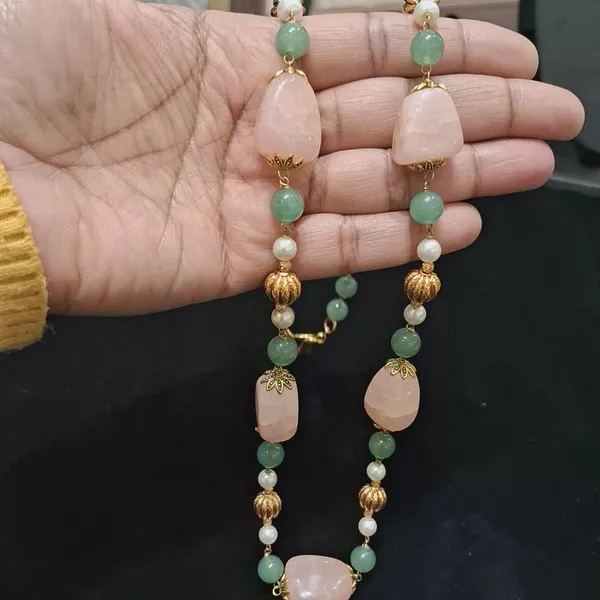 Luxury_Rose_Quartz_Gemstone_Featuring_Green_Aventurine_Necklace