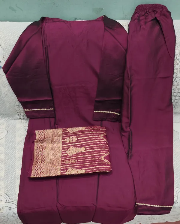 Maroon_Embroidered_Ethnic_Kurta_Set_With_Dupatta_For_Womens_Traditional_Suit