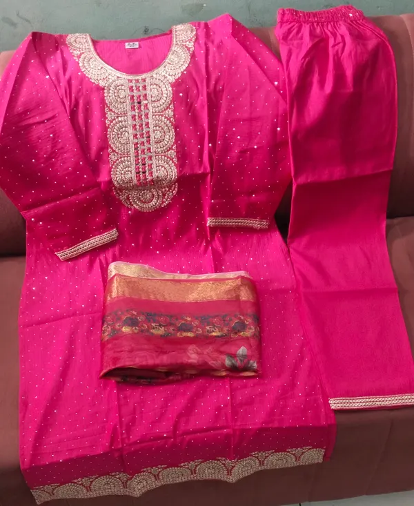 Pink_Georgette_Embellished_Suit_Set_With_Dupatta