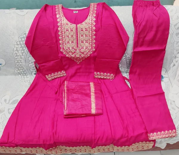 Pink_Anarkali_Suit_Set_With_Golden_Embroidery_Ethnic_Wear_For_Women