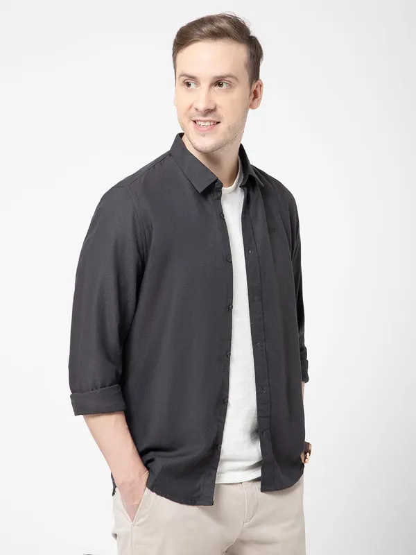 OXYZONE_Premium_Solid_Full_Sleeve_Men's_Tencel_Cotton_Charcol_Grey_Shirt,_Regular_Fit,_Spread_Collar_Non-Faded_Soft_&_Breathable_Fabric,_2-Way_Stretchable_Casual_&_Formal_Shirt_for_Men