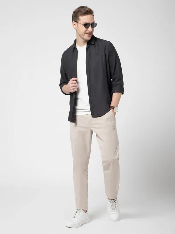 OXYZONE_Premium_Solid_Full_Sleeve_Men's_Tencel_Cotton_Charcol_Grey_Shirt,_Regular_Fit,_Spread_Collar_Non-Faded_Soft_&_Breathable_Fabric,_2-Way_Stretchable_Casual_&_Formal_Shirt_for_Men