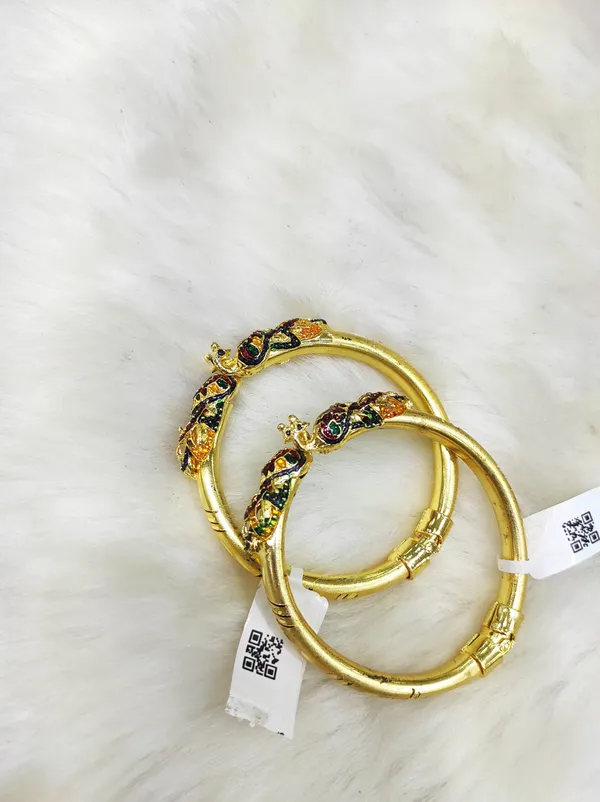 Gold_Alloy_Single_Bangle_For_Women