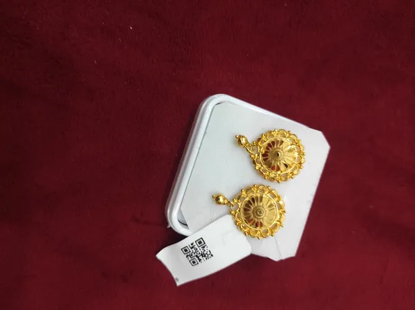 Gold_Alloy_with_Stone_Designer_Stud_Earrings_For_Women