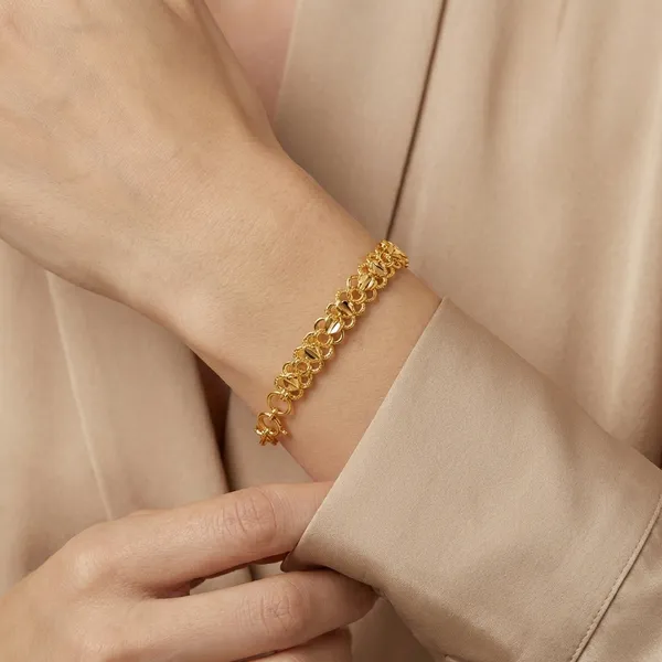 Gold_Alloy_Earrings_For_Women