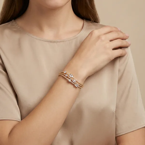 Gold_Alloy_Bracelet_For_Women