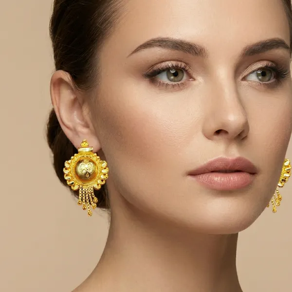 Gold_Alloy_Traditional_Earring_For_Women