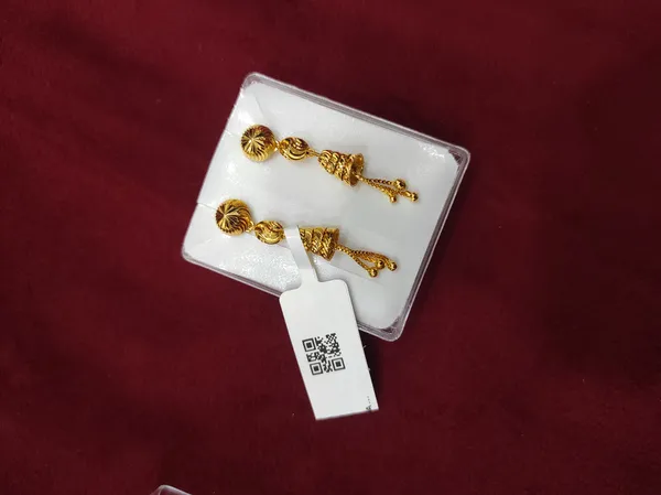 Gold_Alloy_Threader_Earrings_For_Women