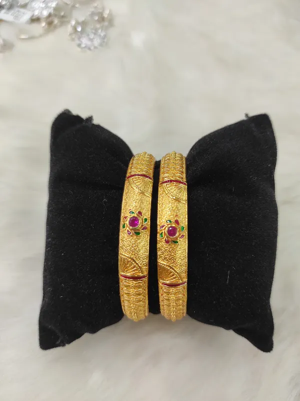Gold_Alloy_Bangle_Set_(2_Pieces)_For_Women