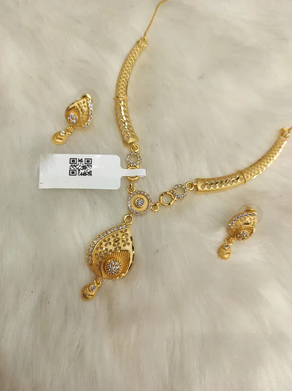 Gold_Alloy_with_Stone_Stone_Necklace_For_Women
