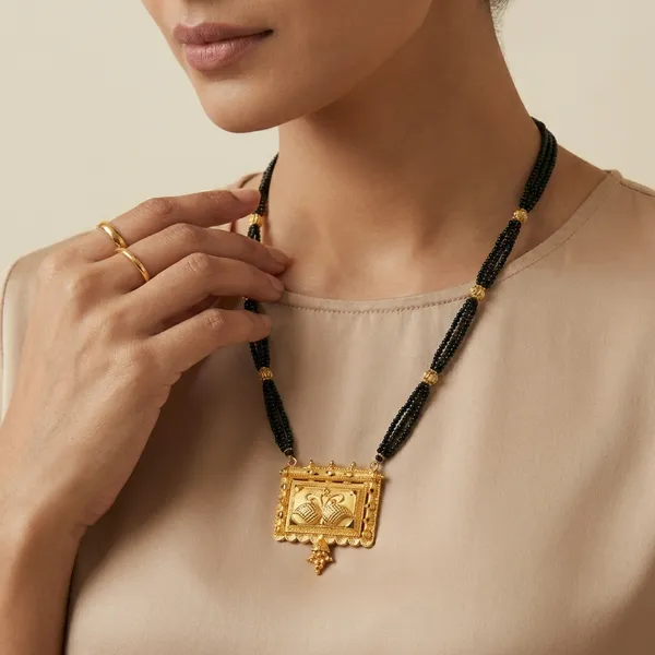 Black_&_Gold_Alloy_with_Beads_Mangalsutra_Necklace_For_Women