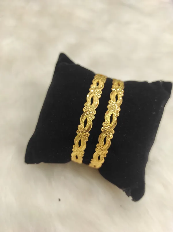 Gold_Alloy_Bangle_Set_(2_Pieces)_For_Women