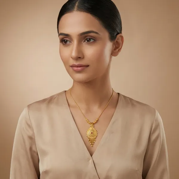 Gold_Alloy_Chain_Pendant_Set_For_Women