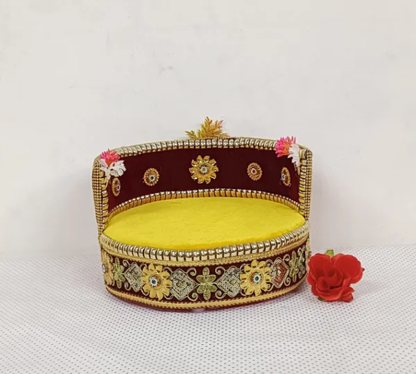 Handcrafted_Maroon_Velvet_Jewelry_Accessory_Storage_Box_With_Golden_Embellishments_For_Pooja_Decoration