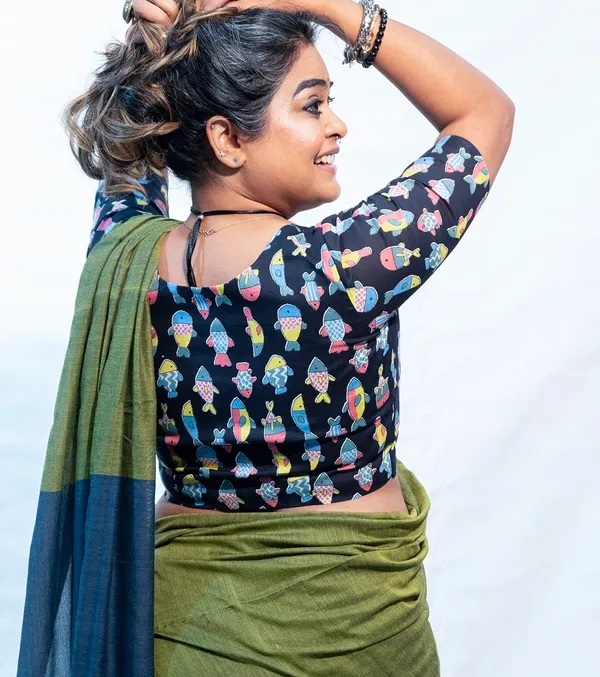 Blouse_Regular_Non_Padded_With_Sleeve_Quirky_Print