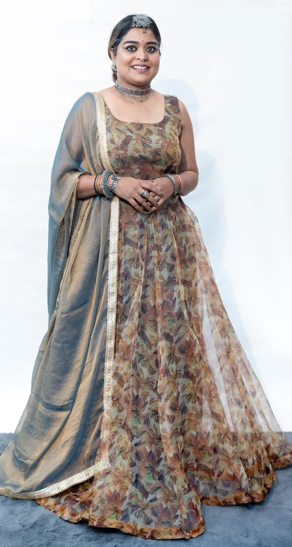 Lehenga_Organza_Floral_Brown