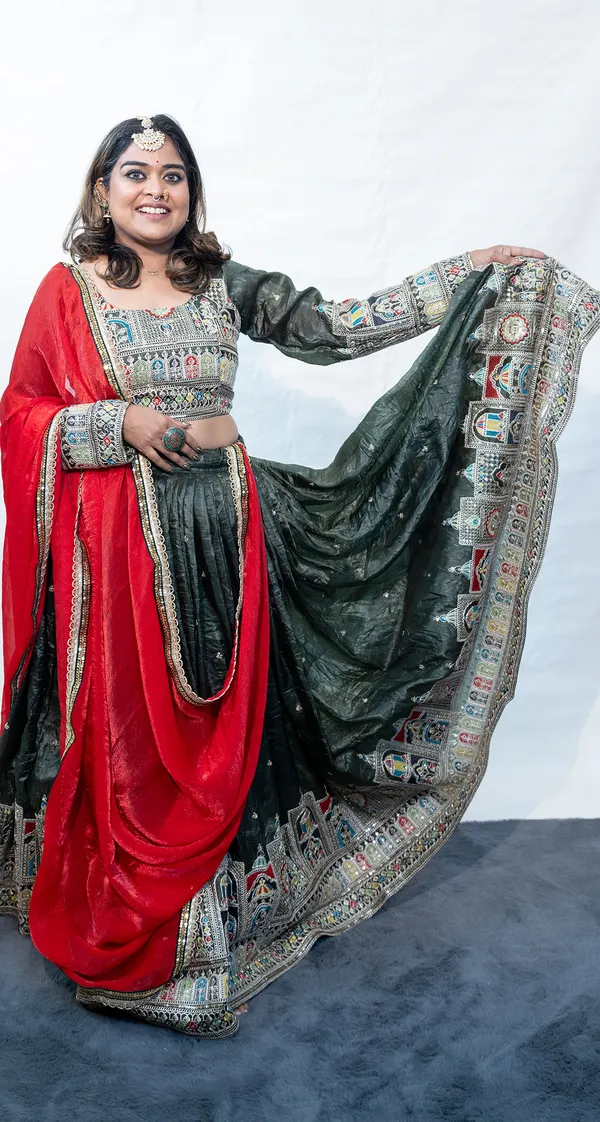 Lehenga_Silk_Dark_Green_With_Embroidery