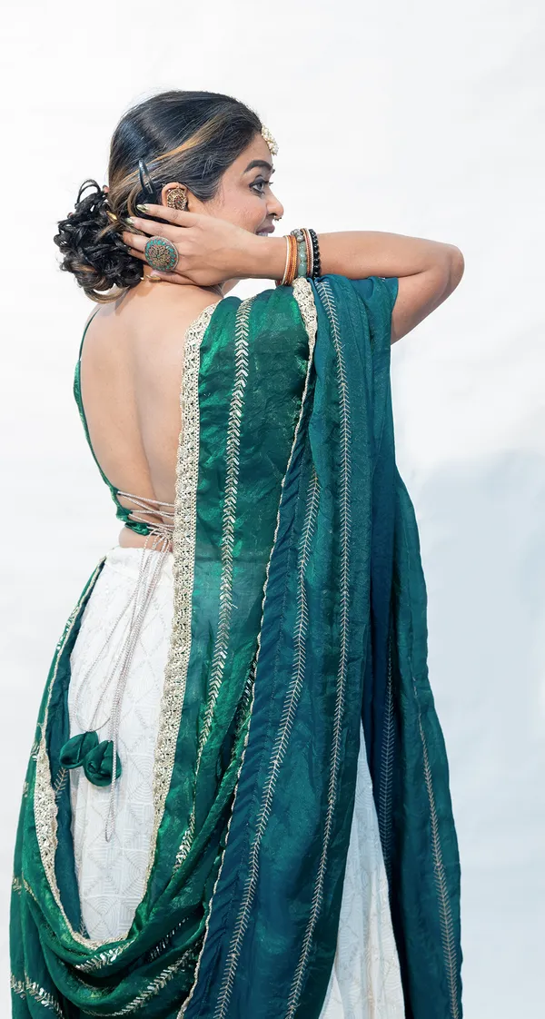 Lehenga_Chikankari_White_And_Bottle_Green