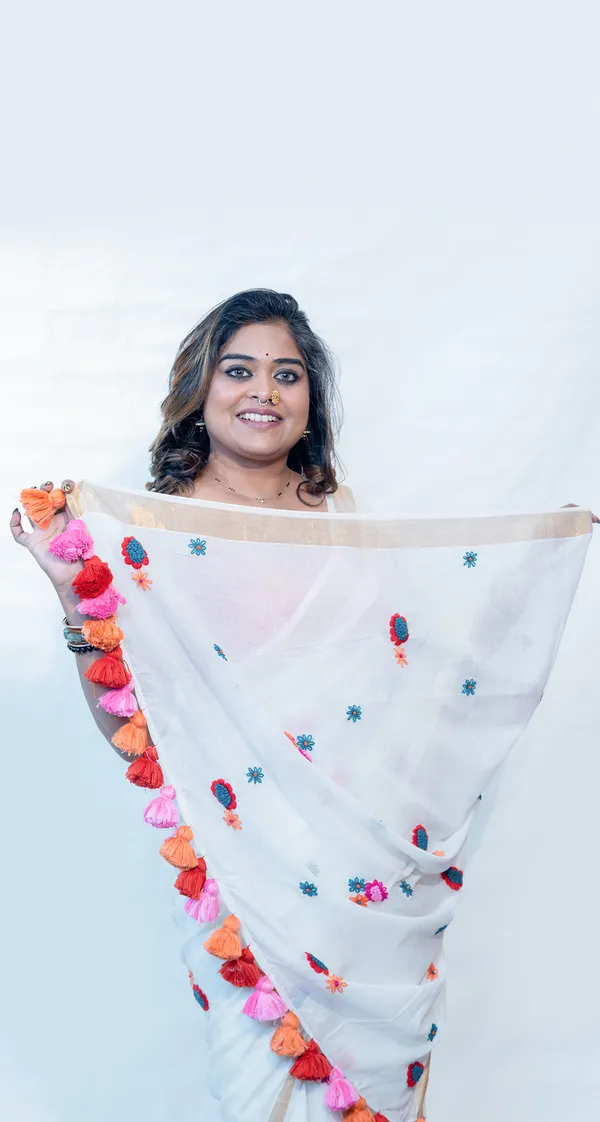 Saree_Khadi_Cotton_Hand_Embroidery_Off_White