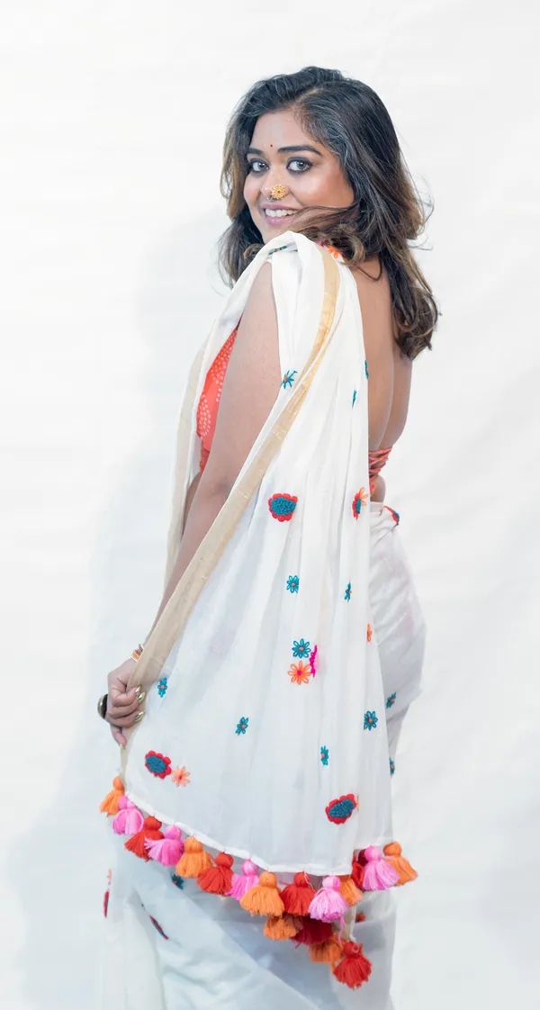 Saree_Khadi_Cotton_Hand_Embroidery_Off_White