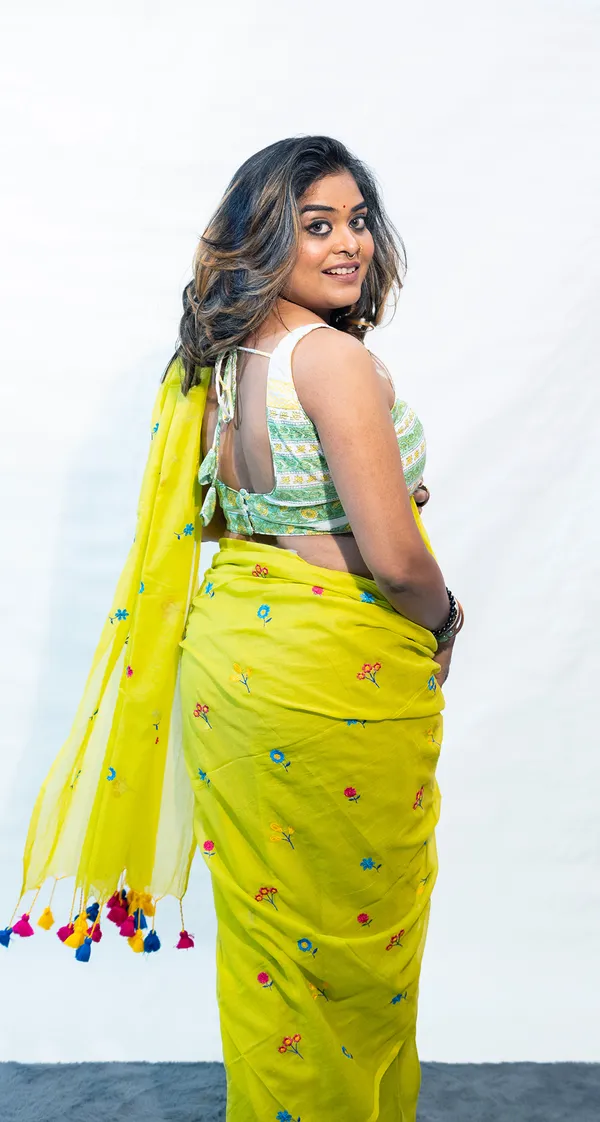 Saree_Mul_Cotton_Machine_Embroidery